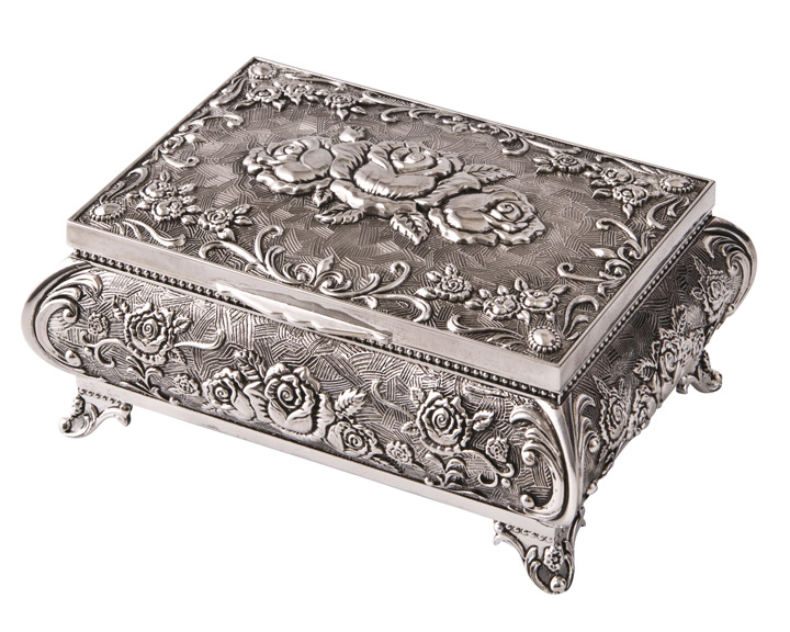 04. Queen Anne Silver Plated Jewel Box with Lock, 4.5\"