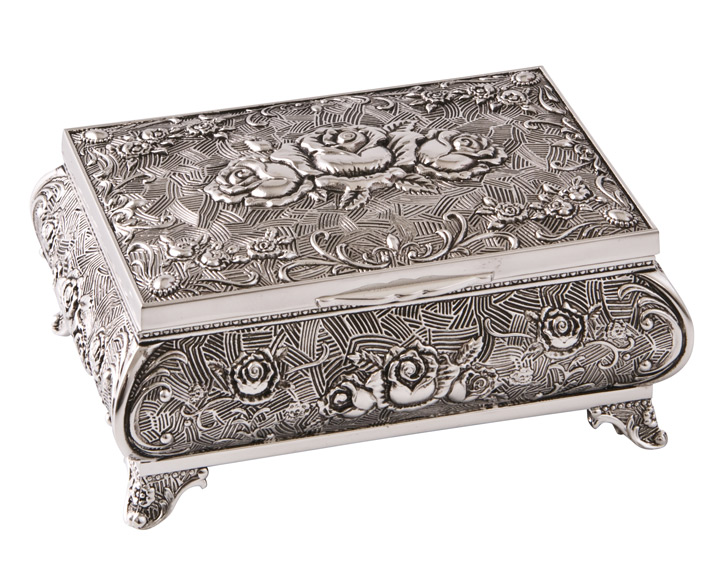 03. Queen Anne Silver Plated Jewel Box with Lock, 3.5"